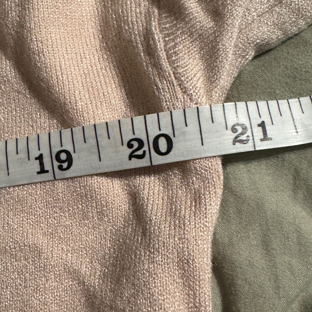 NWT - Wanna B Tunic High Low Sweater in a Blush Pink. - Picture 6 of 7